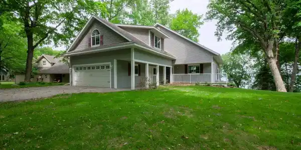 5739 County Rd 11 NE