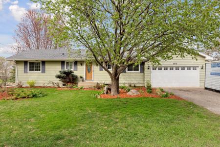 5912 Meadow Lake Road W