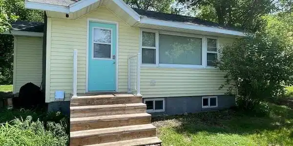 7460 36th NE