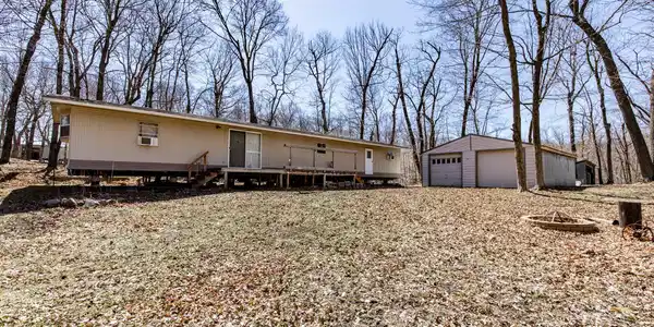 21281 CLAY Lane