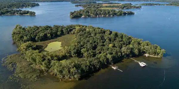 4800 Spray Island