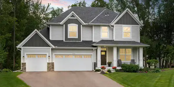 2710 Selena