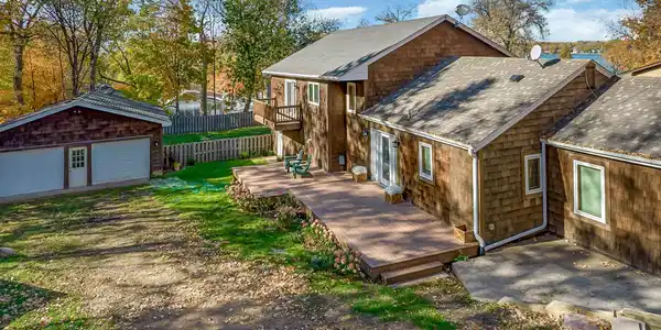2185 Pecan