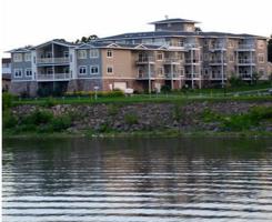 1215 Lakeshore