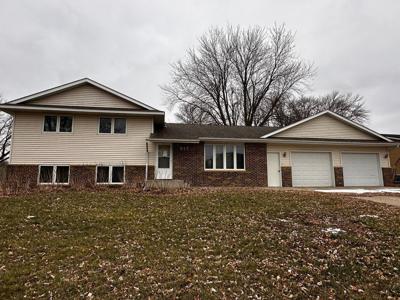 817 10th NW