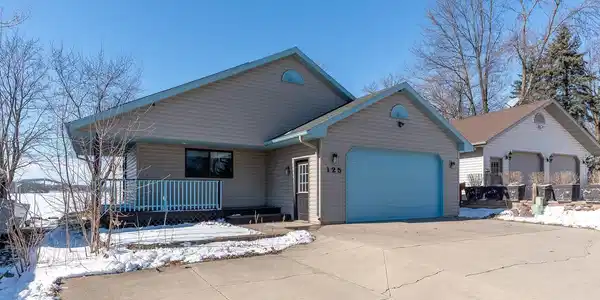 125 Willow Point Drive