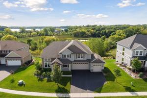 292 Lakeview E
