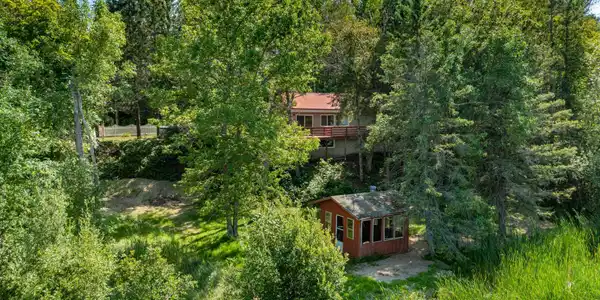29289 Twin Lakes Drive