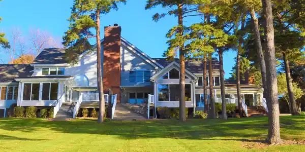 7705 North Shore