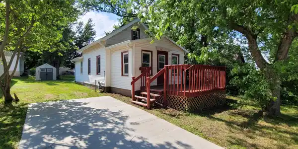 203 3rd NW