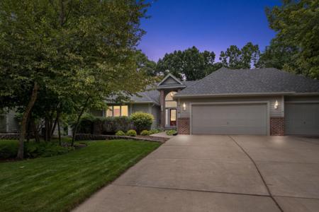 5269 River Oak