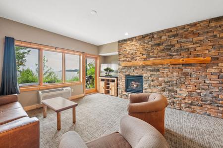 1412 # 5-102a Burlington Road