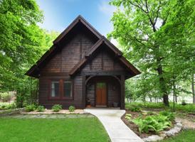 8646 Interlachen