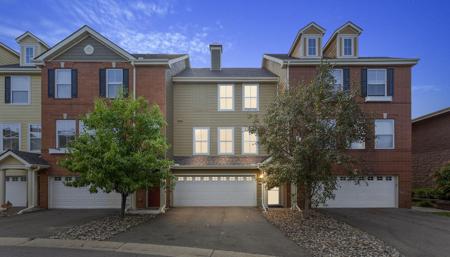 10233 Bleeker