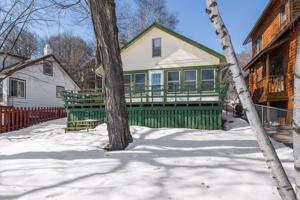 2520 W Medicine Lake Drive