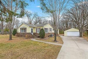 7887 Spring Lake