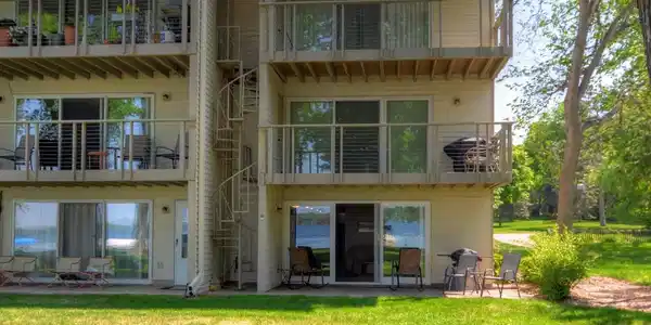 3610 Nokomis NE