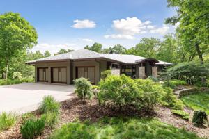 1 W Bay Lane