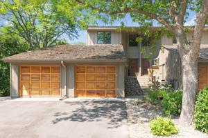 8990 Neill Lake
