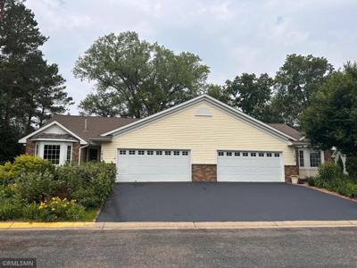 1615 Maple Manors