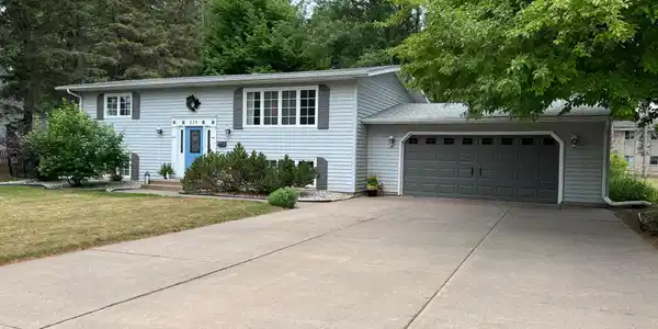 229 Grove N