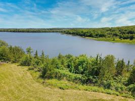 13016 Bur Oak Trail
