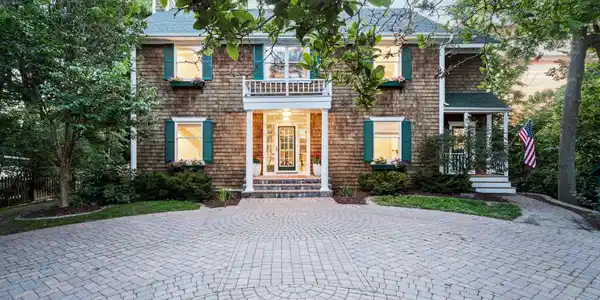 1331 North Arm Drive