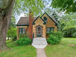 840 Mahtomedi