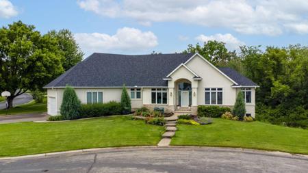 1040 Bayside Lane