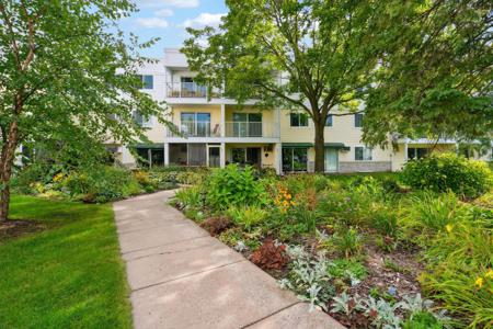 132 Demont E