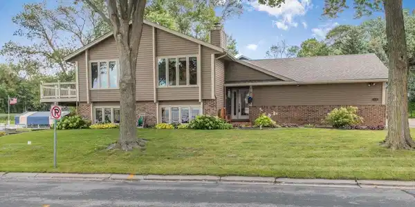 1656 Bluebird Lane