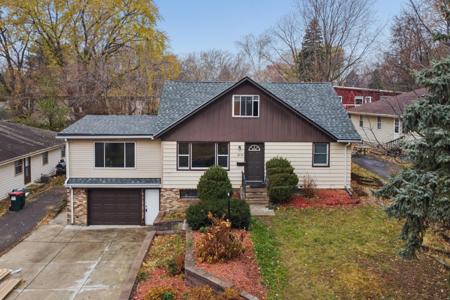 4034 Cleveland Street NE