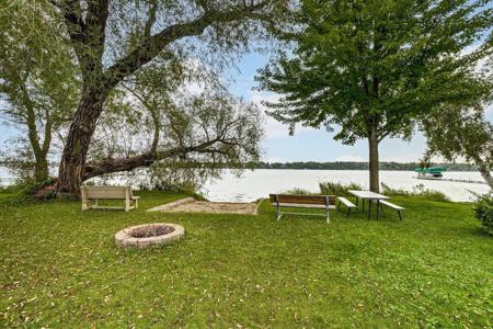 5282 W Lake Beach Court