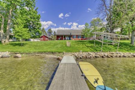 290 Shorewood Drive