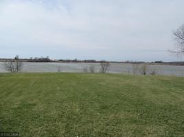 860 Lake