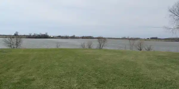 860 Lake