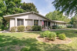 2425 Urbandale N