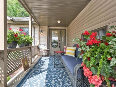 35695 Brookside