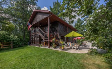 1292 Larrup Trail SW