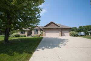 1700 Country Club