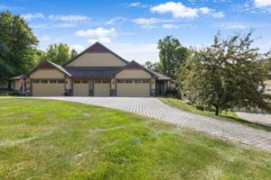 15609 Drake NW