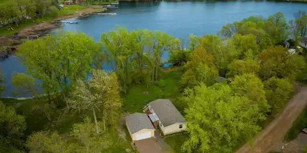 19210 Highwood Shores