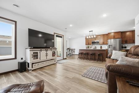 18008 Walnut Circle