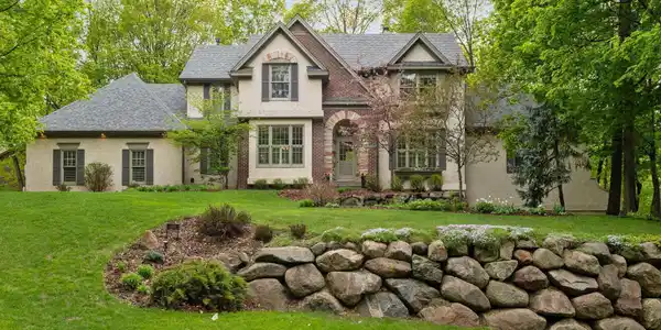 4880 Lodge