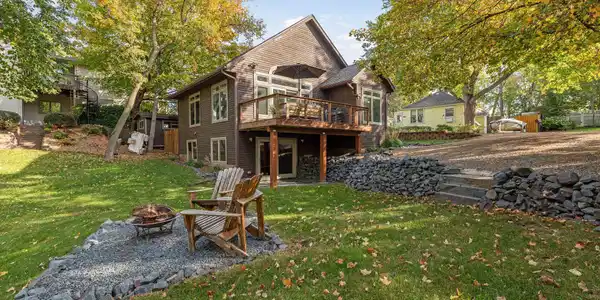 2401 Black Lake