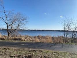 2464 Medicine Lake Blvd