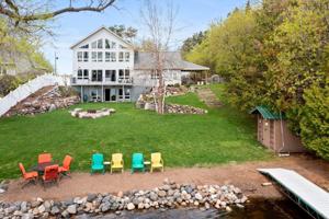 2942 Pauls Lake S