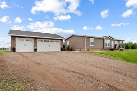 16536 Hook Circle