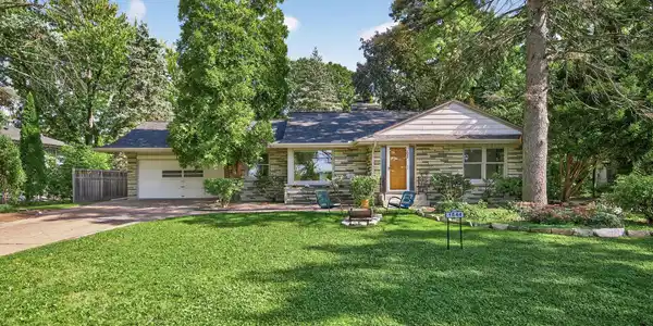1544 Mississippi River Boulevard S