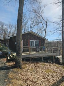 2152 E Round Lake Lane